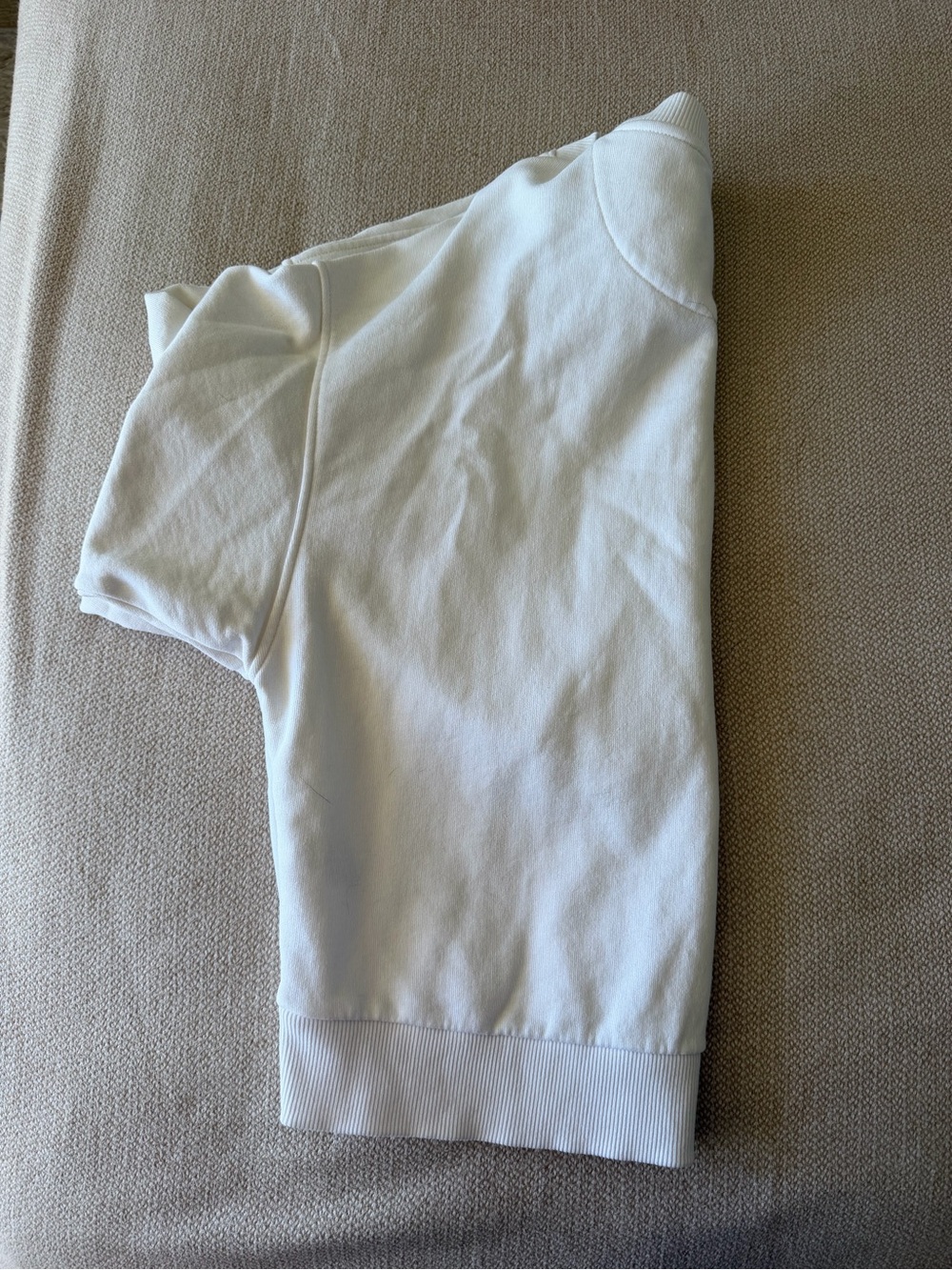Nation JOVIE
Sweatshirt size small
WHITE - Picture 6 of 6